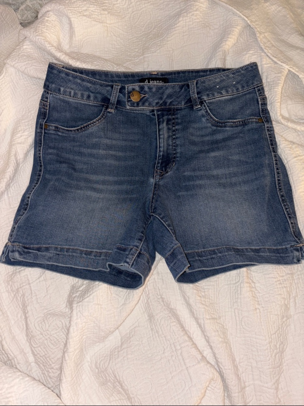 d. jeans Dark Denim Mom Shorts